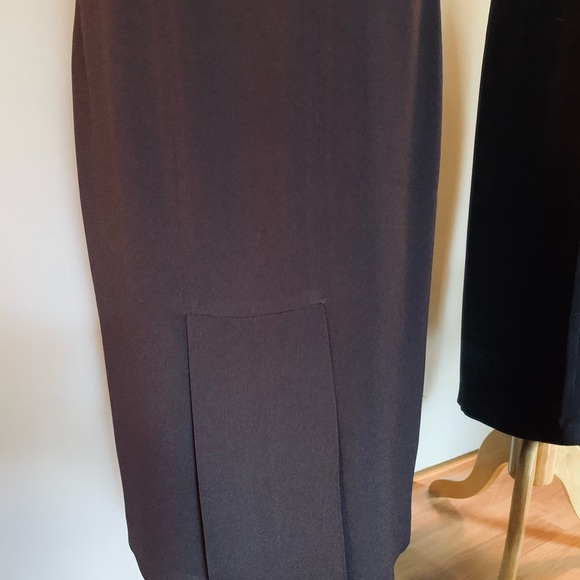 Zelda knee length skirt. Size 8 - Picture 2 of 5